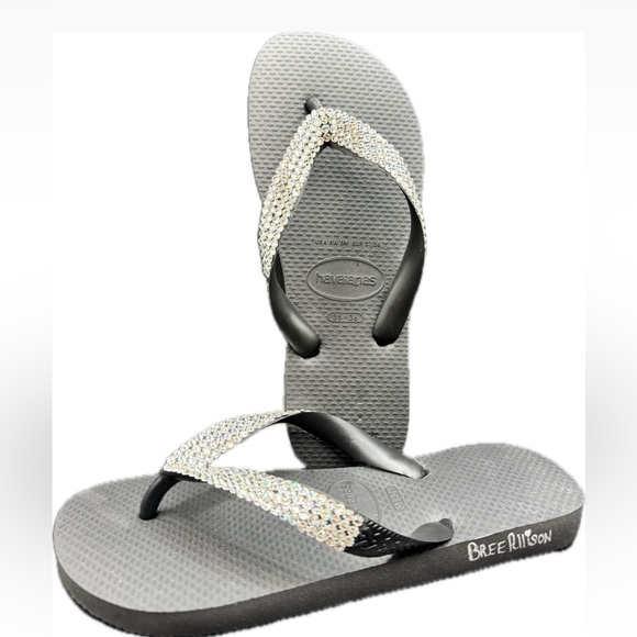 Bree Allison Designs Hand Crafted Crystal Flip Flops for Style-Savvy Individuals - Picture 5 of 8